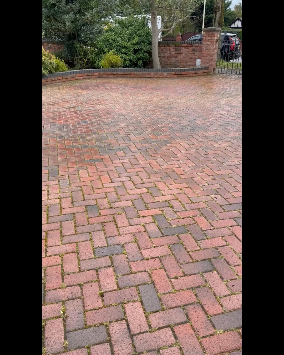 A mossy driveway is a slip hazard and an eyesore. Watch us restore this exterior to its former glory. Safe, effective, and 'oddly satisfying' to watch. 🚿 

#PowerWashing #CleanExterior #Southport #KerbAppeal #HighStandardsOnly #BeforeAndAfter #GalaxyProclean #powerwashingservice #PowerWashingPros #DrivewayCleaning